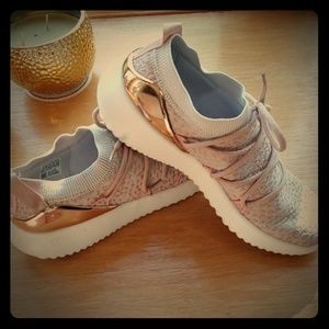 Adidas Ultimamotion Sneaker, Rose Gold, 8.5